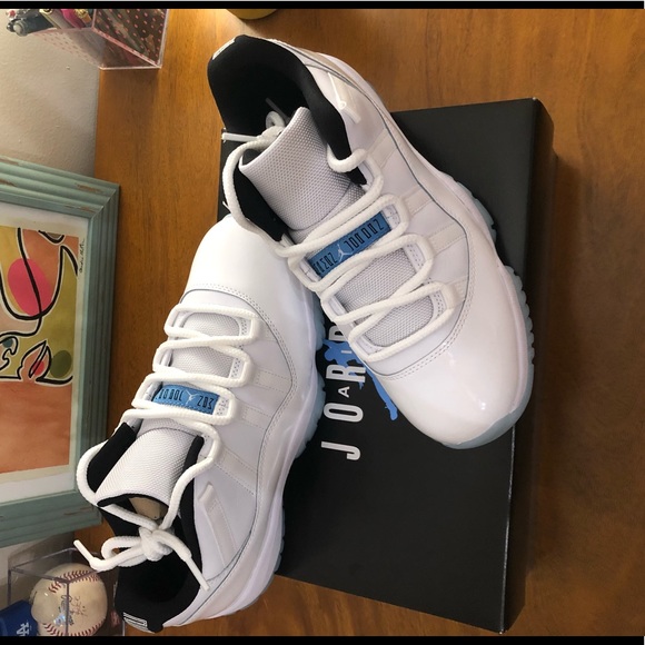 Jordan Legend Blue 11 Retro Lows - Picture 1 of 9